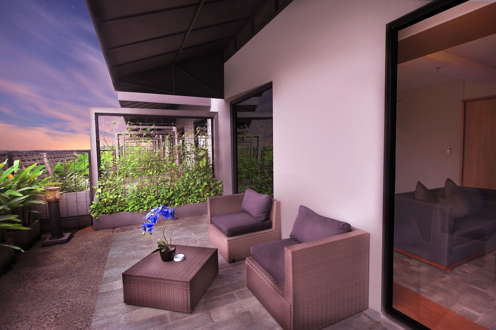 Batiqa Hotel Jababeka 39/60