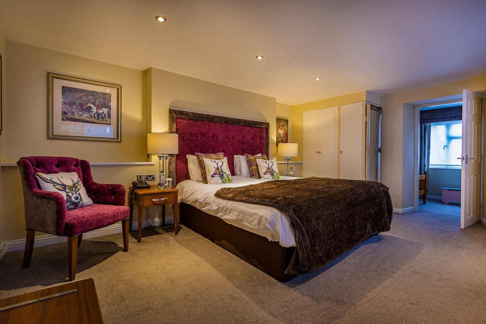 The Feathers Hotel 3/50