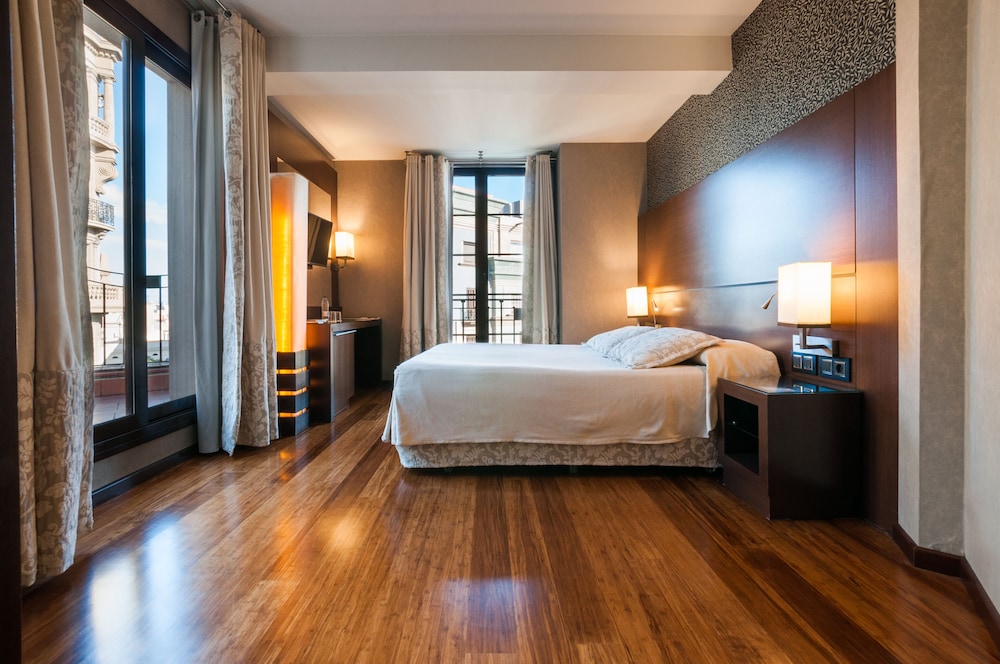 HOTEL COLONIAL BARCELONA 41/77
