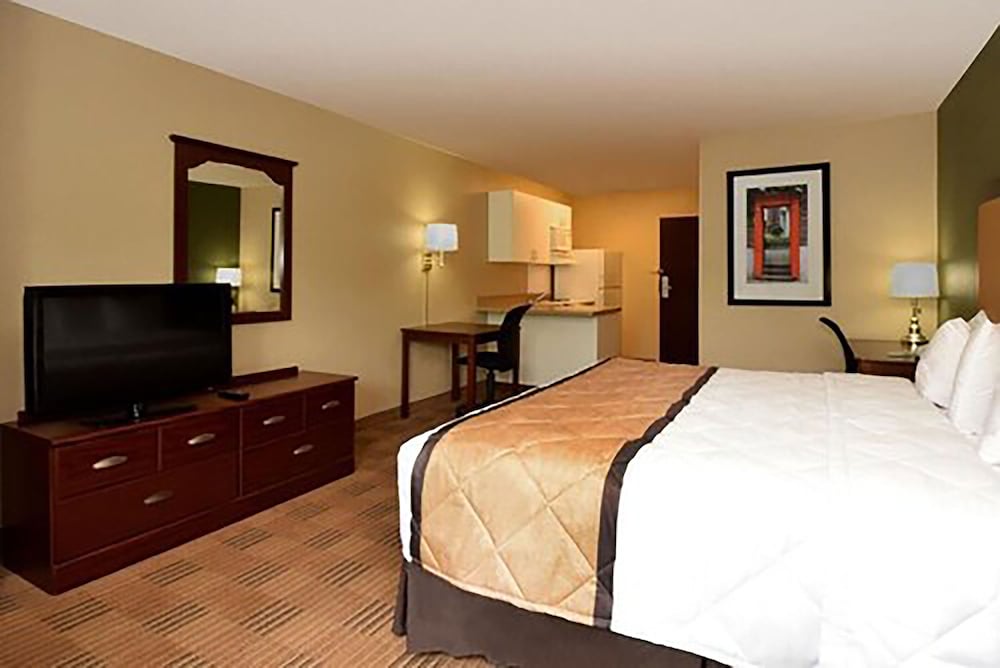 غرفة بسرير كينج، MainStay Suites Rochester South Mayo Clinic 5/10