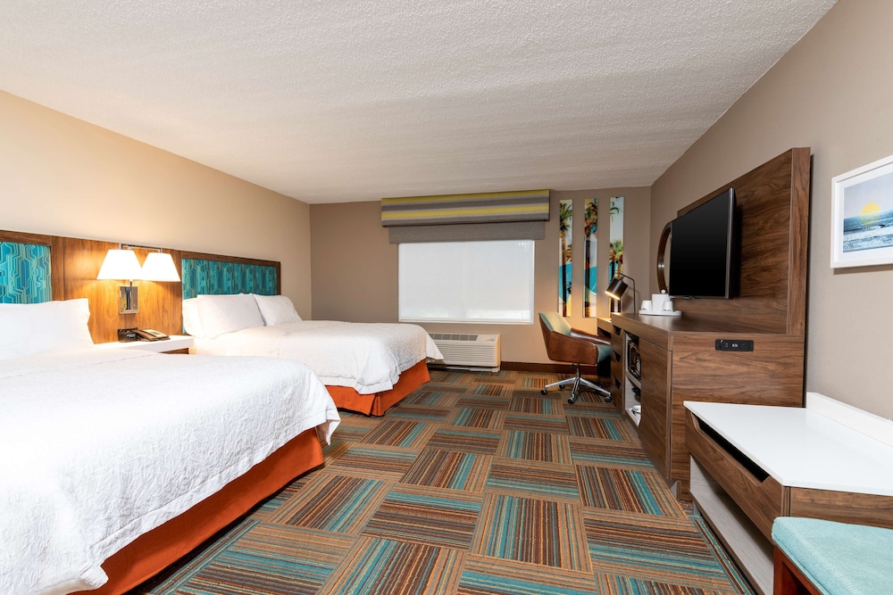 Hampton Inn And Suites Fort Myers Colonial Blvd 17/42