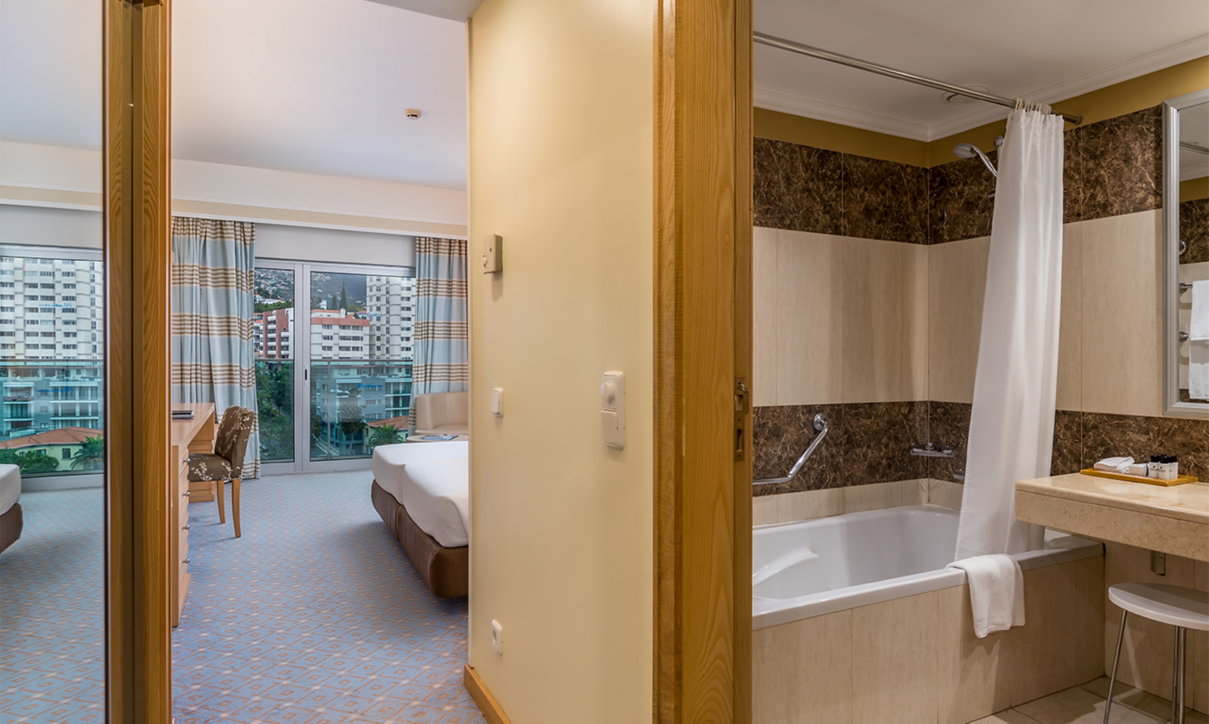 غرفة كلاسيكية مفردة بإطلالة على المدينة، Pestana Carlton Madeira 5/10