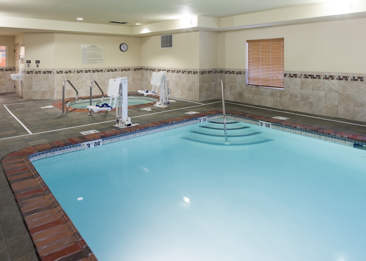 Hampton Inn Suites Davenport 19/41