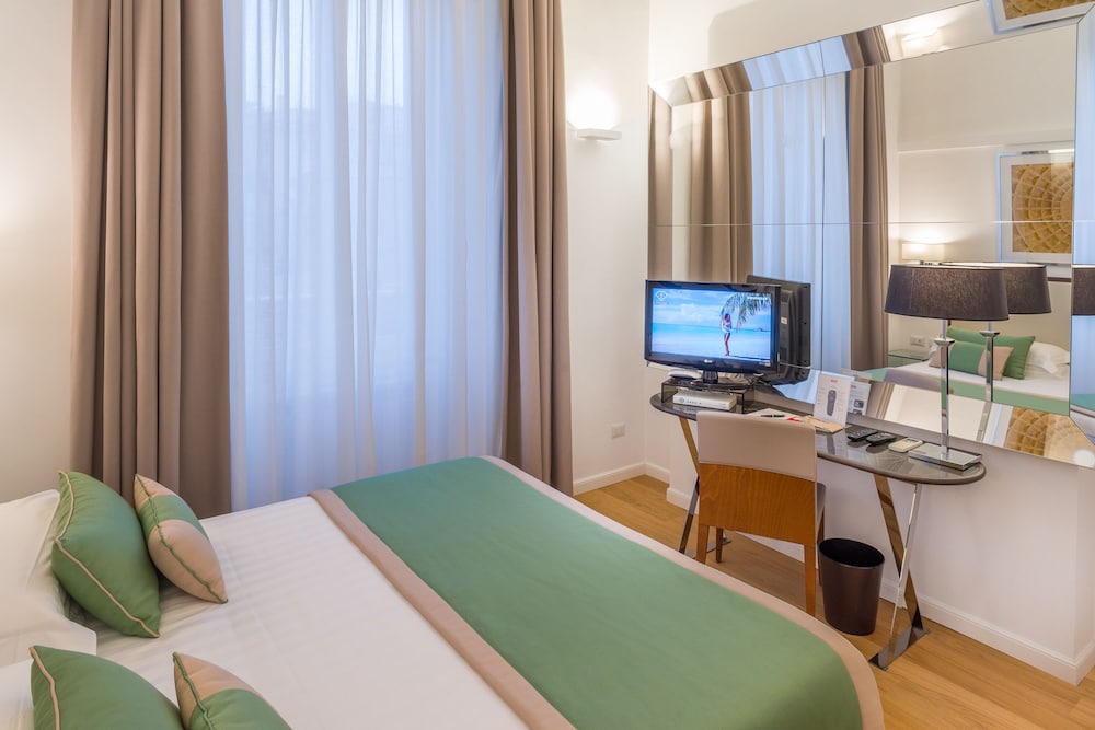 Les Diamants Spanish Steps Suite 11/46