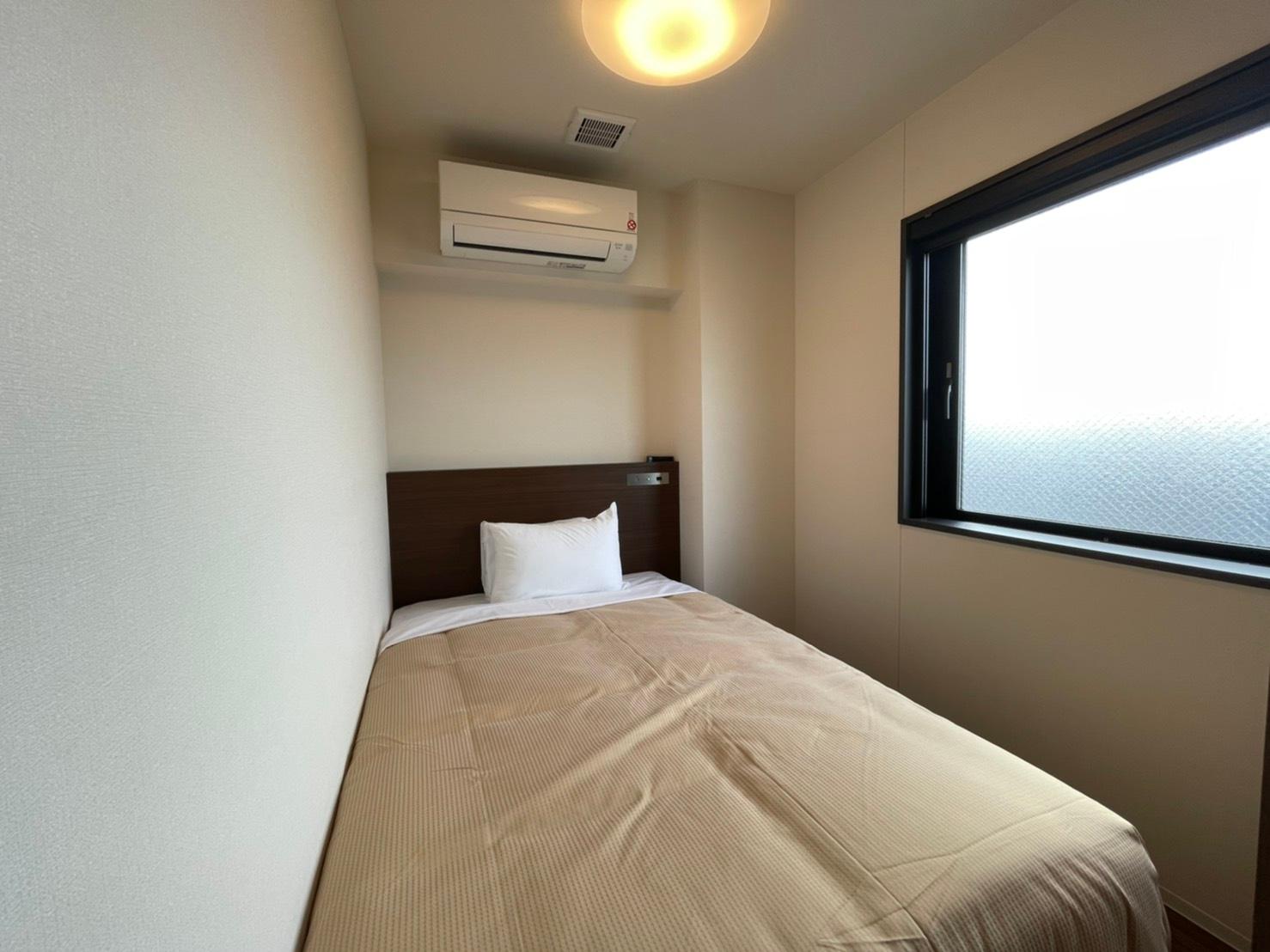 Semi Room, Luxury, Single, Semi Double Bed
