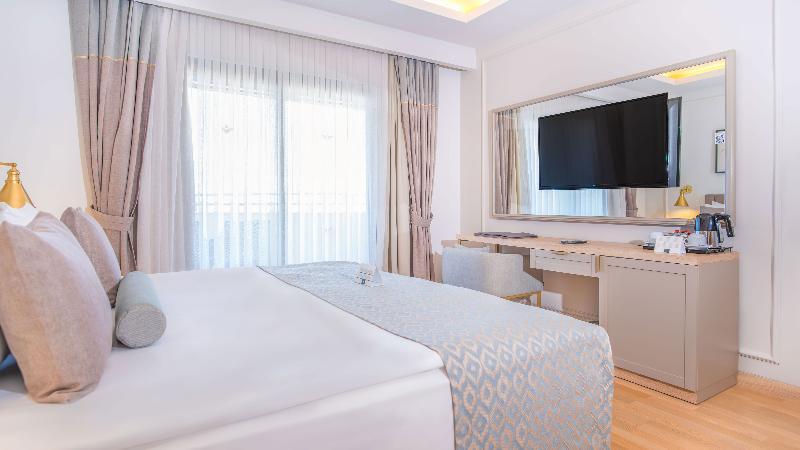 Suite, Double Bed, Sea View