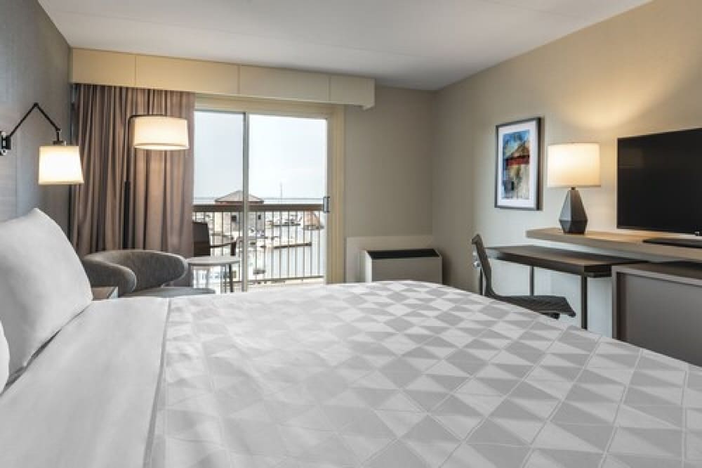 Holiday Inn Kingston Waterfront 16/71