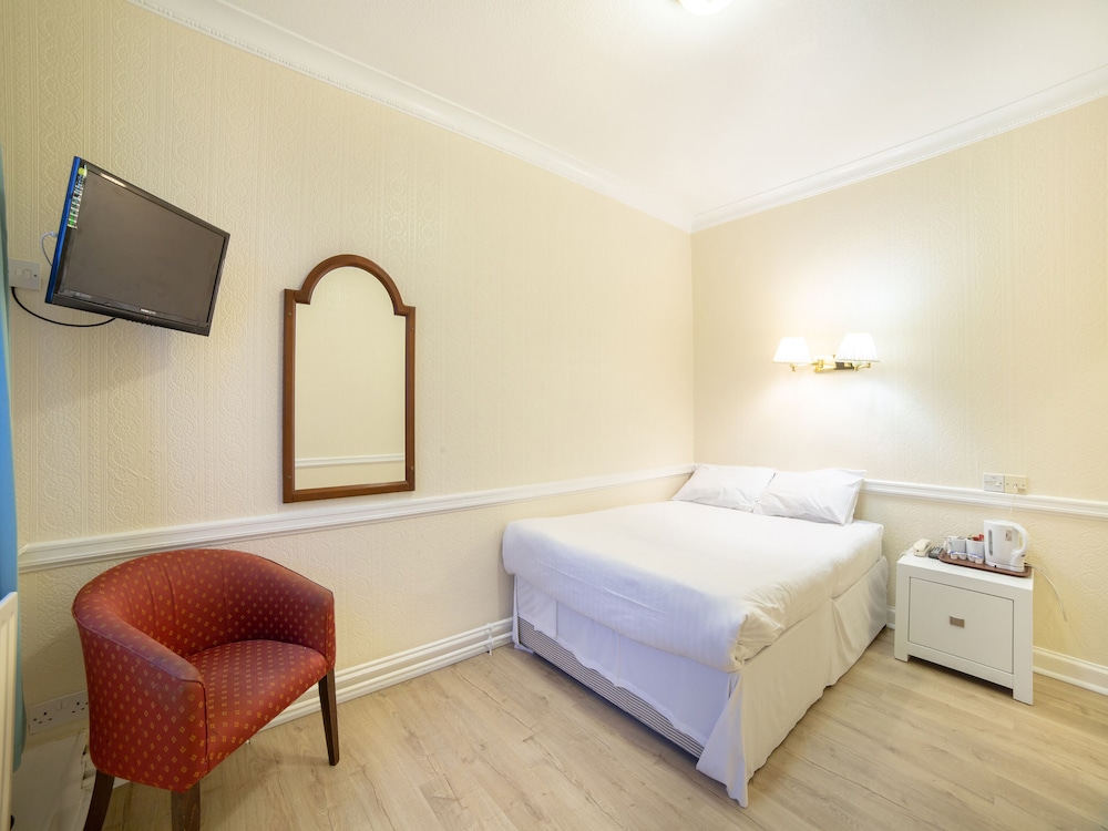 George Hotel Burslem Stoke-on-Trent 13/42