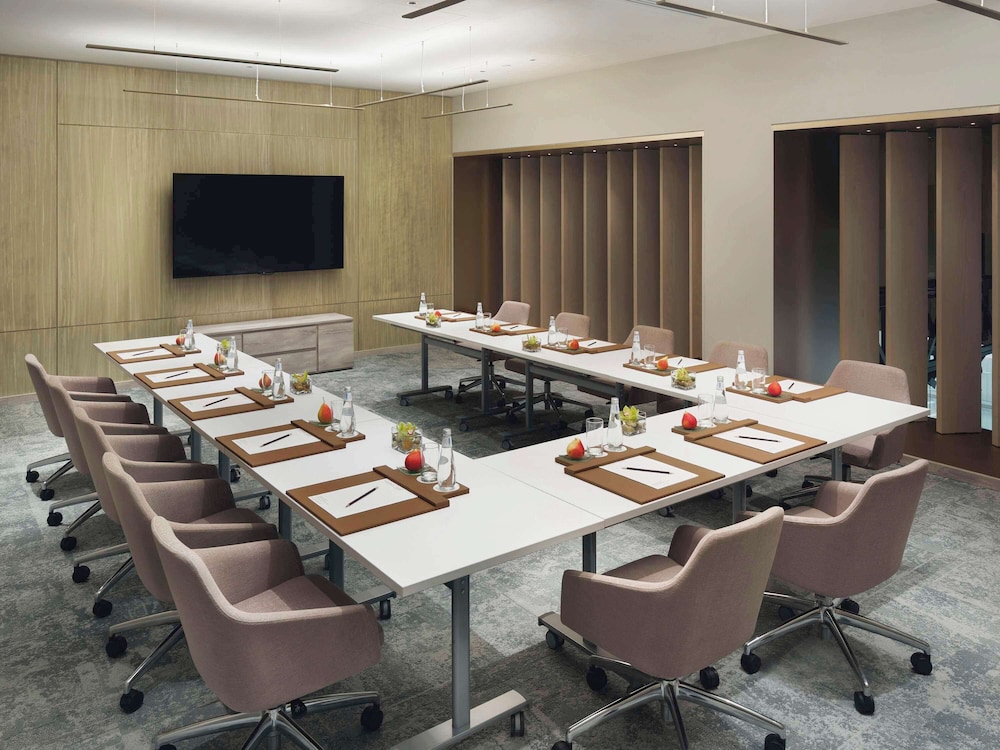 موفنبيك التحلية جدة(Movenpick Hotel Tahlia Jeddah) 62/73