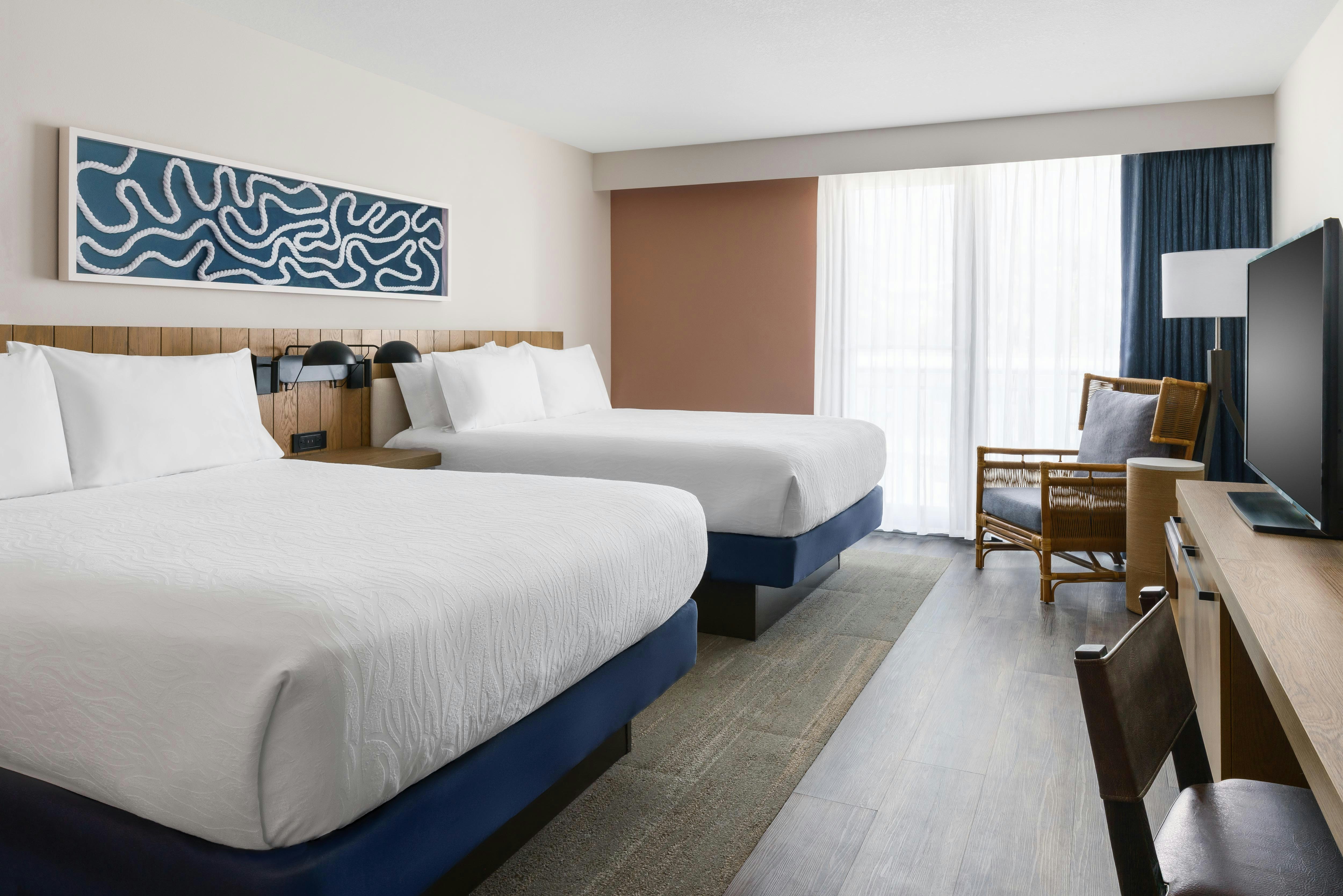 Room, 2 Queen Beds, Balcony or Patio