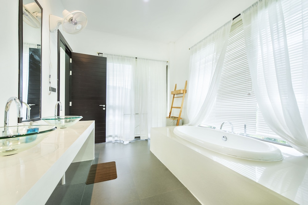 Lucerne Villa Resort 34/34