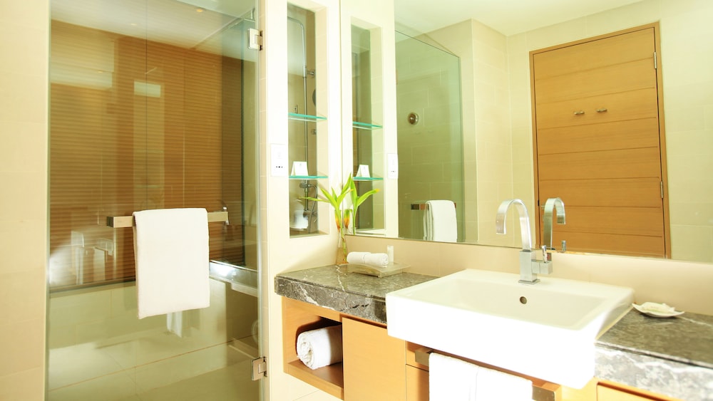 Holiday Inn Tianjin Riverside 24/79