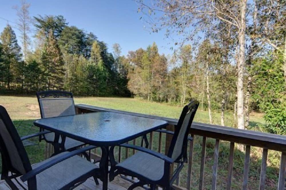 Nacoochee Valley Rentals 43/50