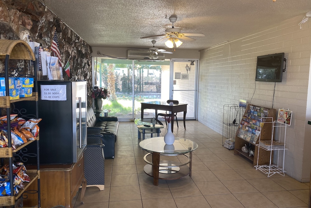 Hotel Yuma AZ Desert Grove 37/47