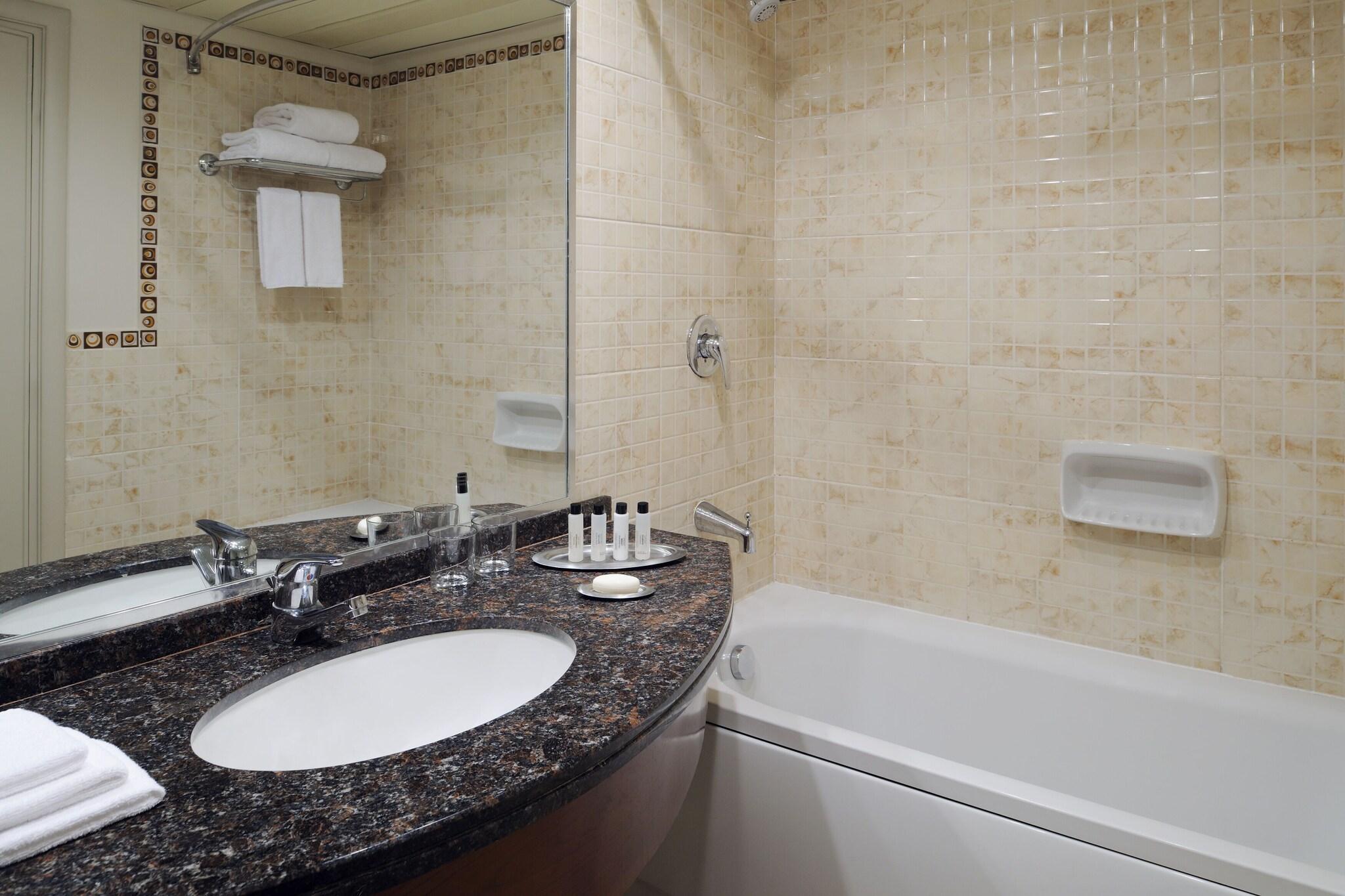 Executive, Suite, Double Bed, Beach Side, Sea View