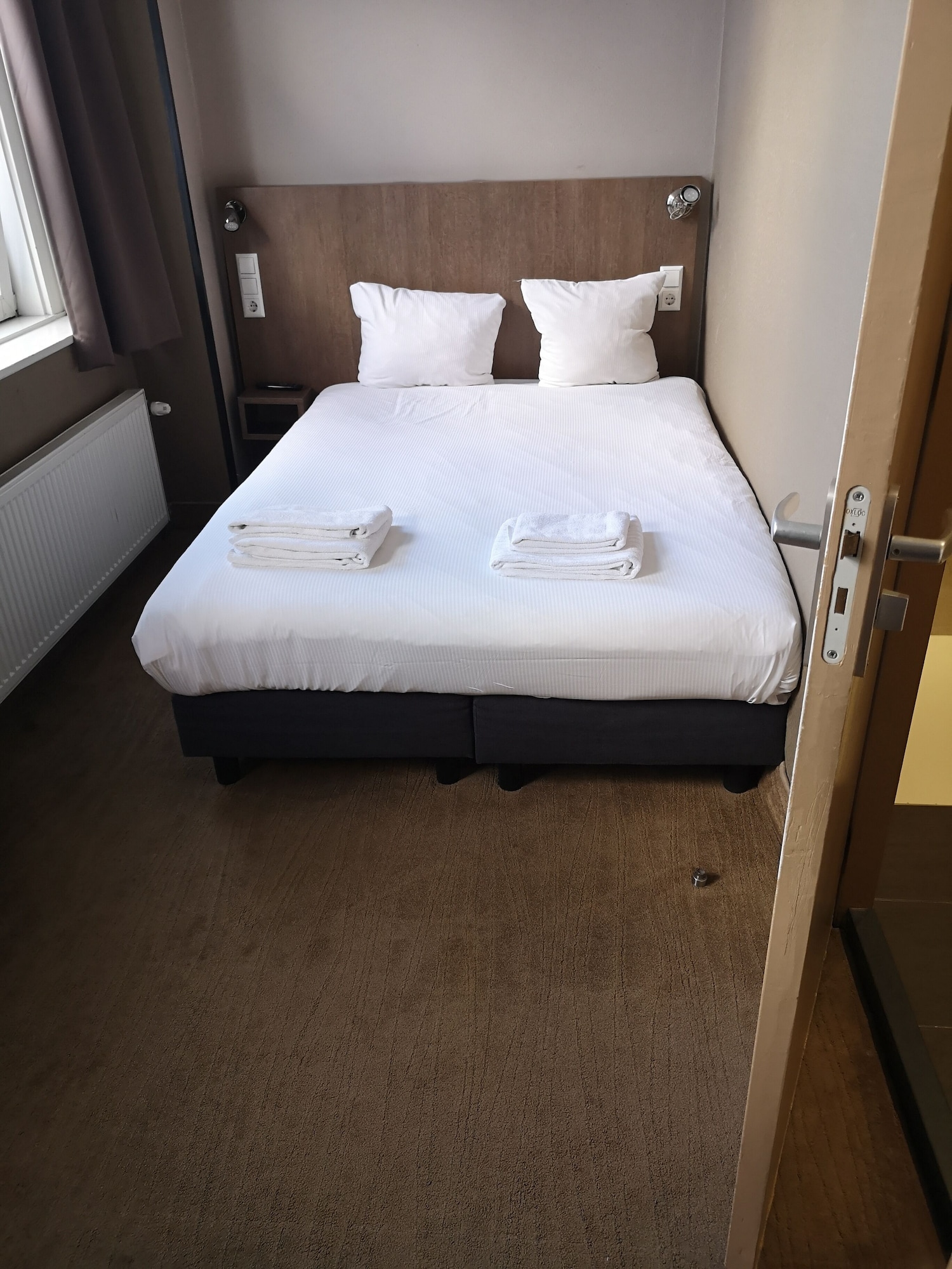 STANDARD, DOUBLE BED