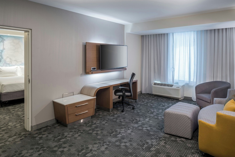 SUITE, MULTIPLE BEDS, ACCESSIBLE