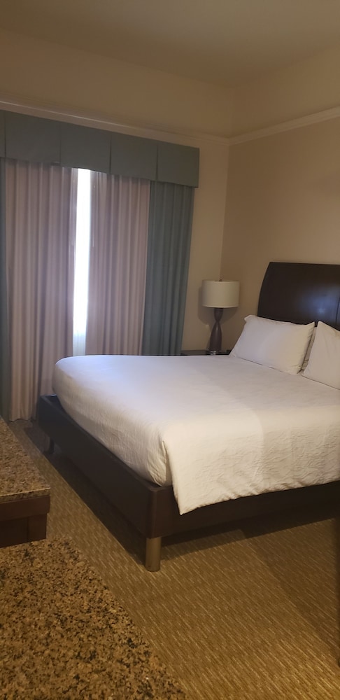 Hilton Garden Inn San Bernardino 27/57
