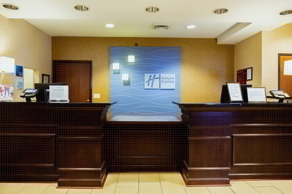 Holiday Inn Express Hotel And Suites Sidney 9/34