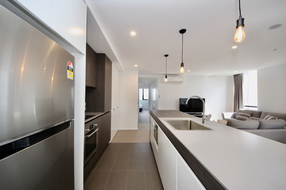 Qube Broadbeach 13/50