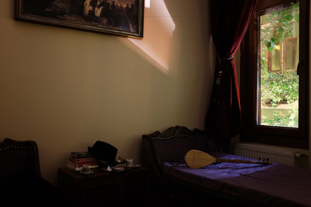 Chambers Of The Boheme 47/50