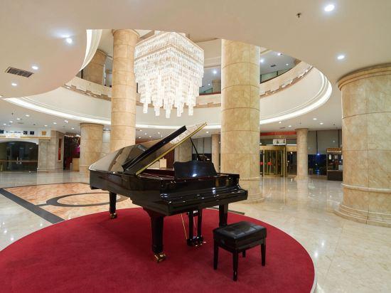 Glory Hotel 5/28