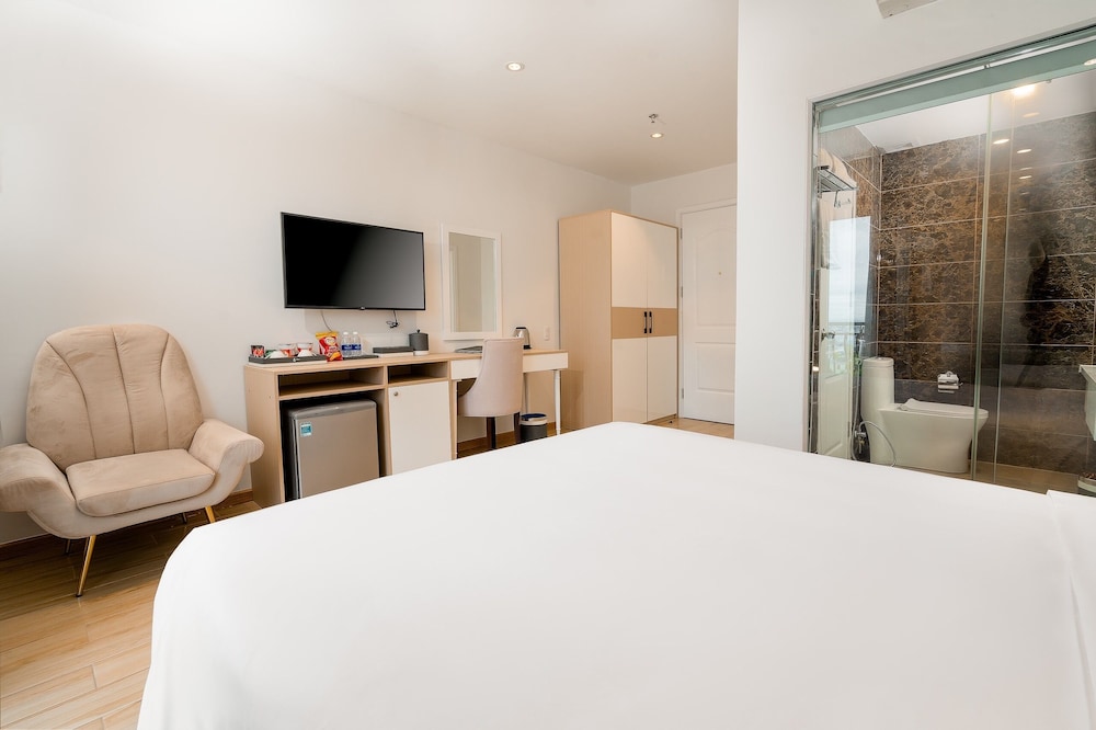RHM Luxury Hotel And Suite 33/53