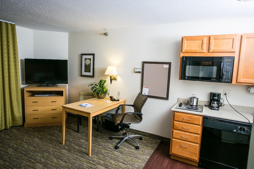 Candlewood Suites Fargo N Dakota State University 47/56