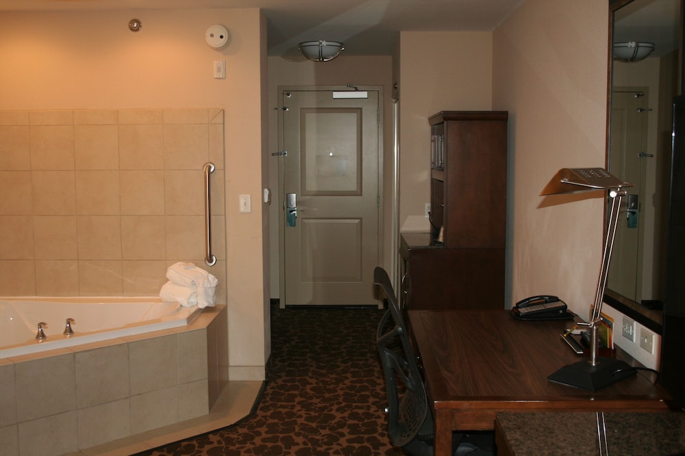 Hilton Garden Inn Charlotte Concord 11/34