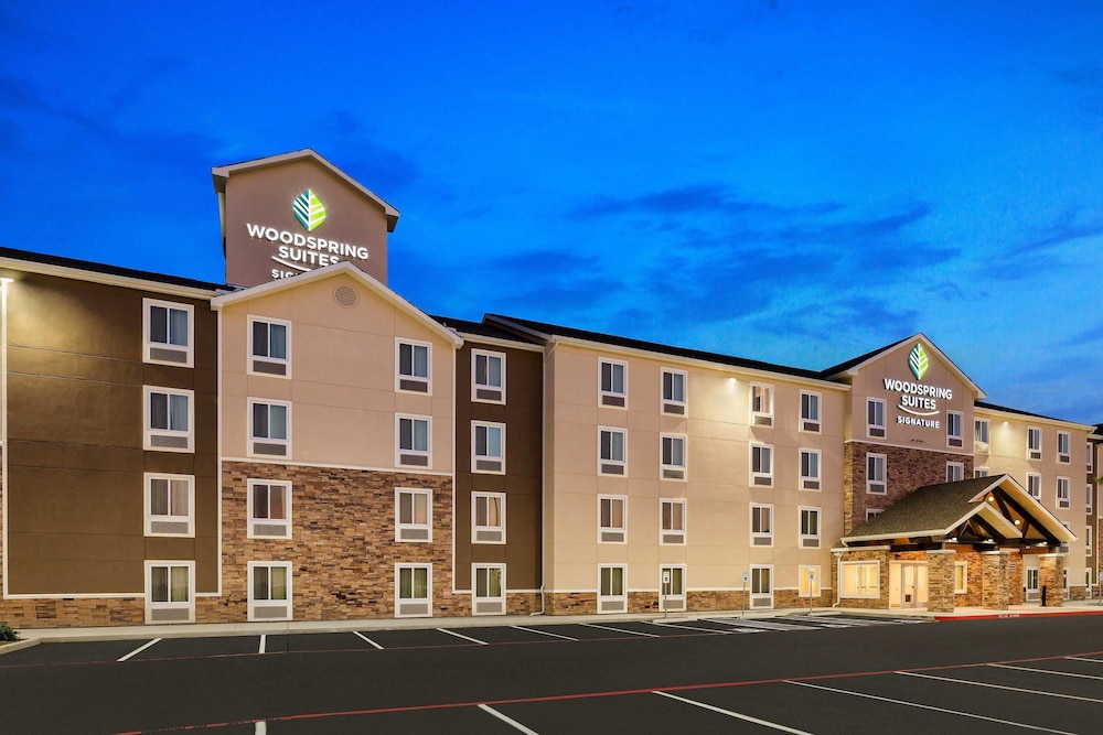 WoodSpring Suites Houston IAH Airport 4/48