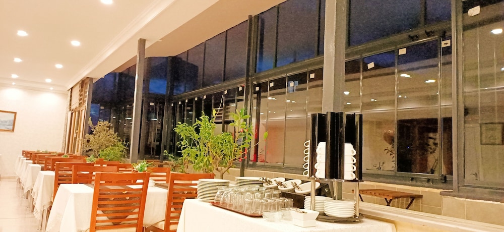 Ceylan Hotel 6/50