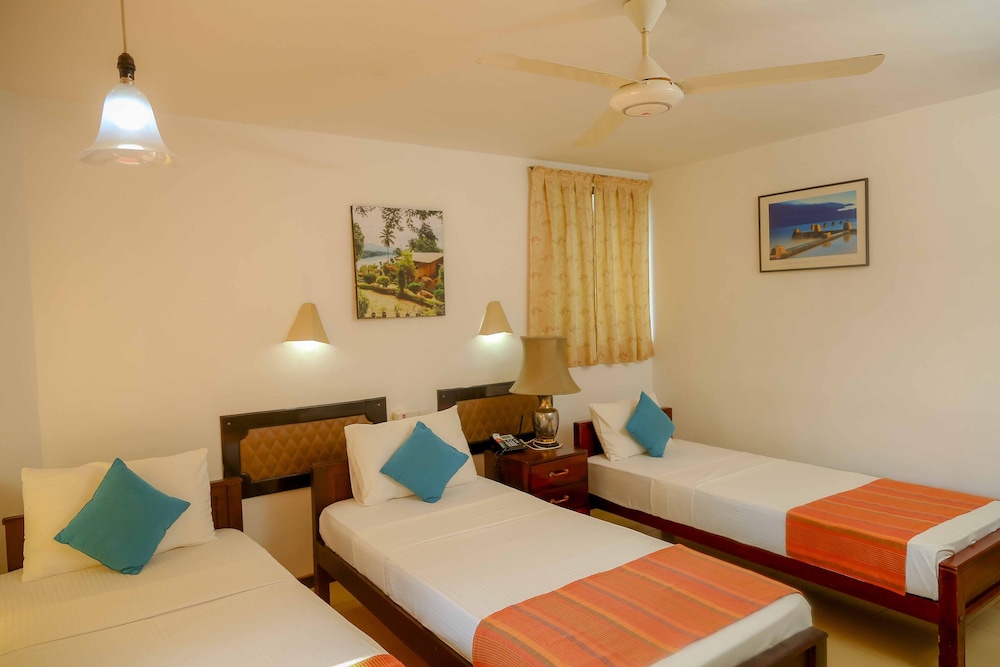 Oruthota Chalets 13/68