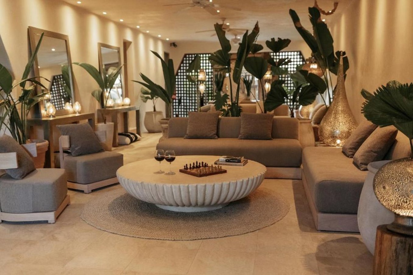 JASHITA HOTEL BOUTIQUE 56/84
