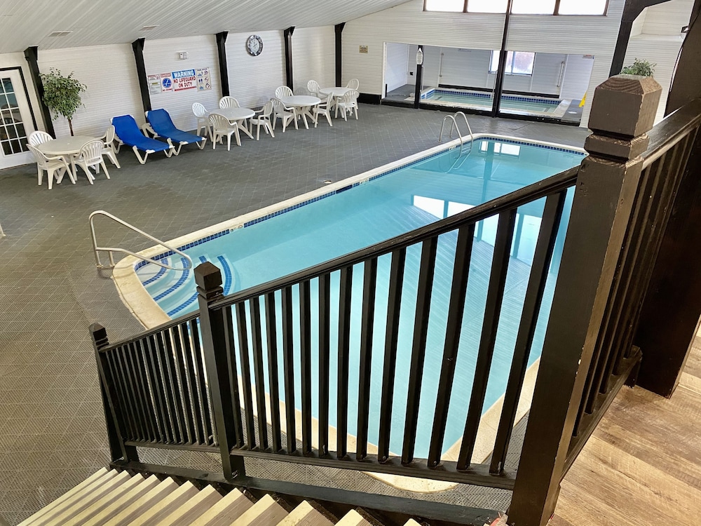 Beacon Inn and Suites 32/40