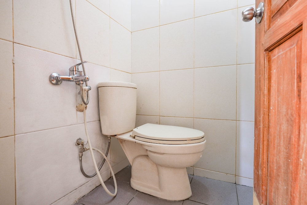 OYO 2737 D'Kost 35/37