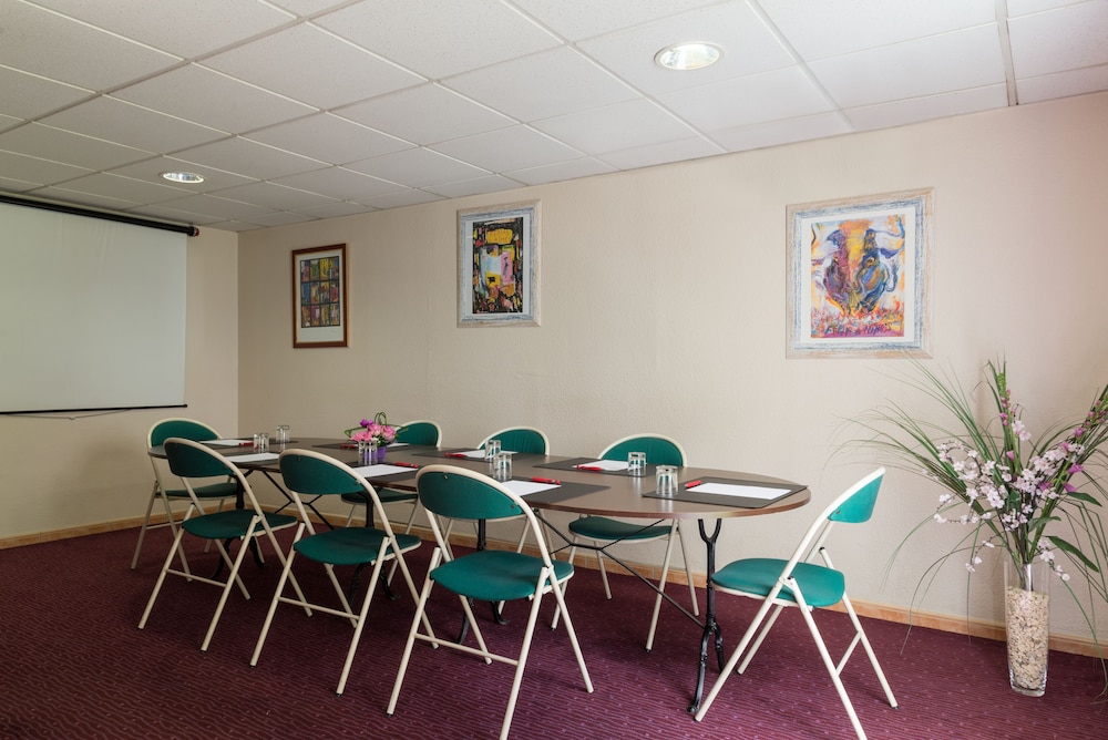 Hotel the Originals Nimes Costieres 47/60
