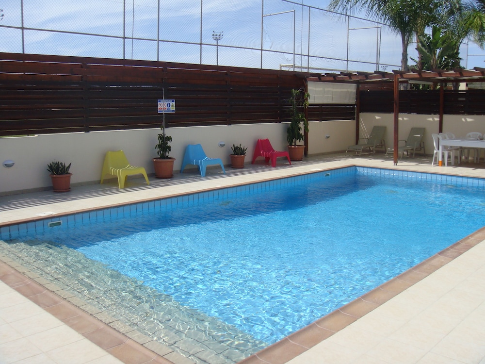 Athena Villa 22/32