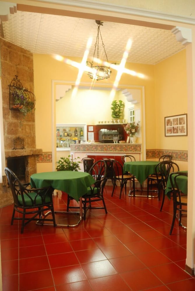 Hotel Iris Crillon 35/50