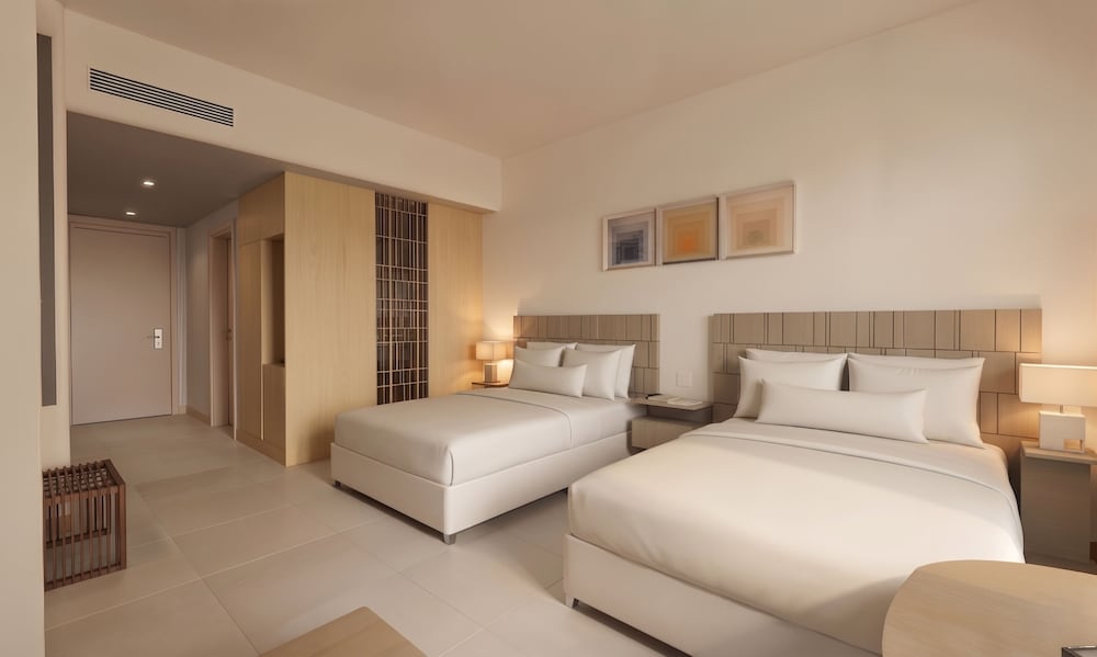 Signature, 2 Queen Beds, Sea View