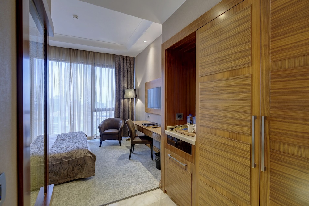Days Hotel by Wyndham Istanbul Maltepe 45/69
