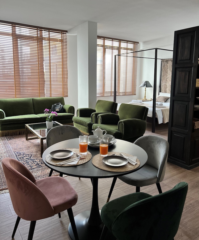 Alea Rooms 16/21