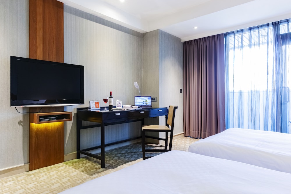 Pacific Business Hotel 26/70