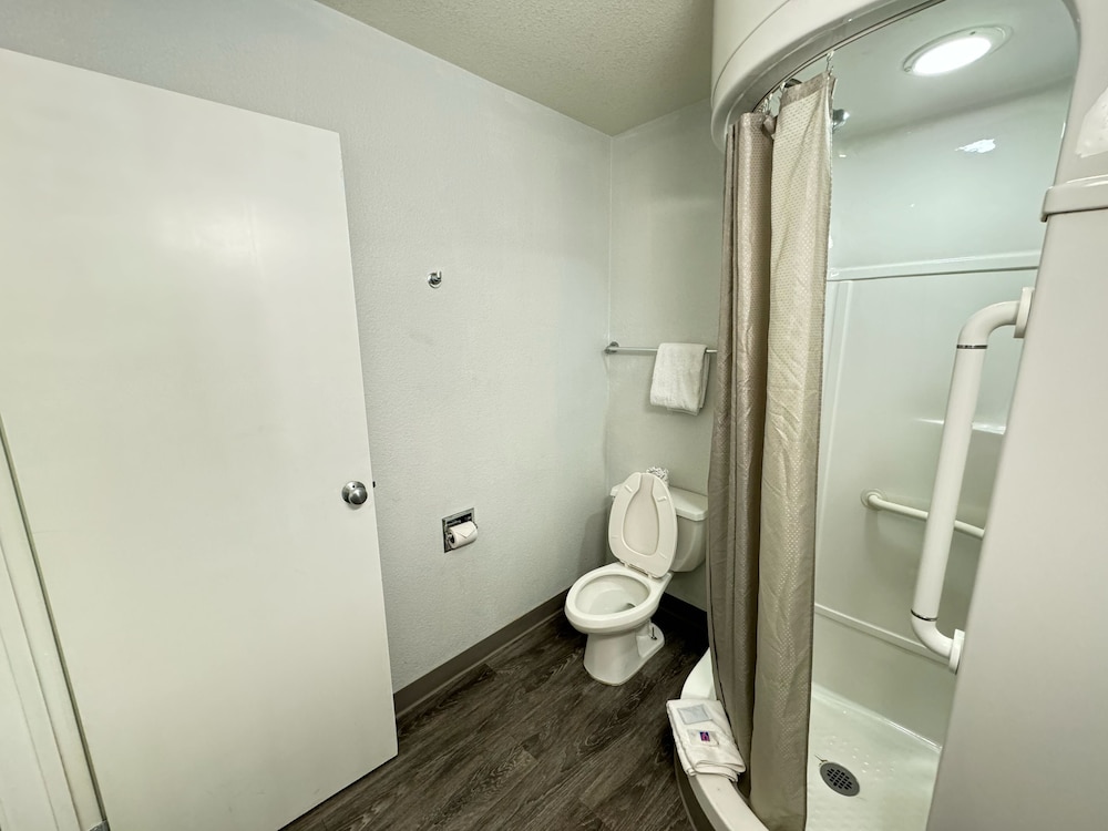 Motel6 Casper, WY 54/63