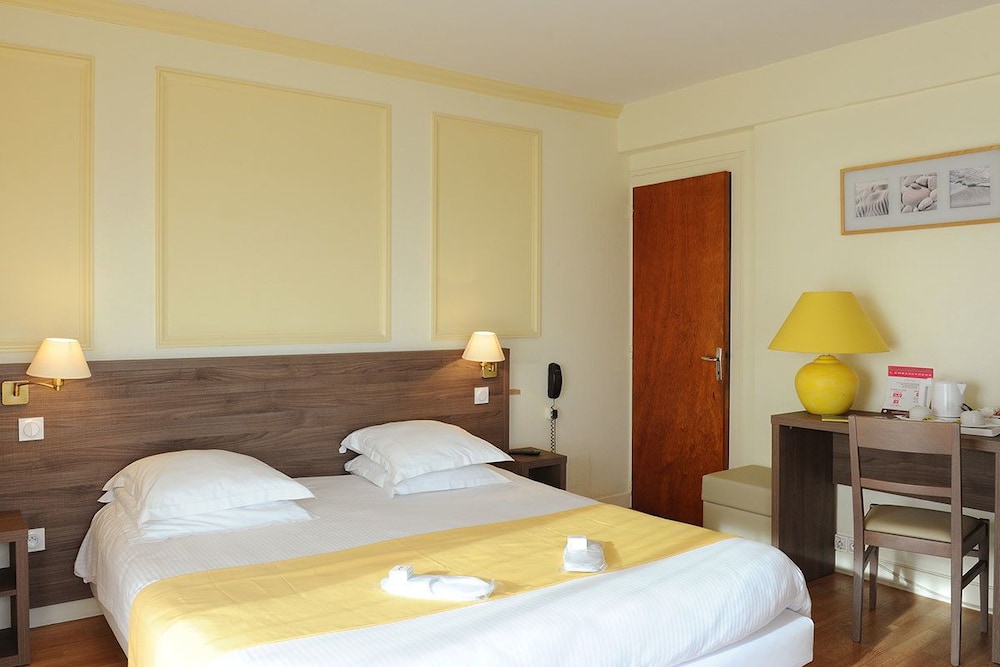 HOTEL BEAU RIVAGE 27/65