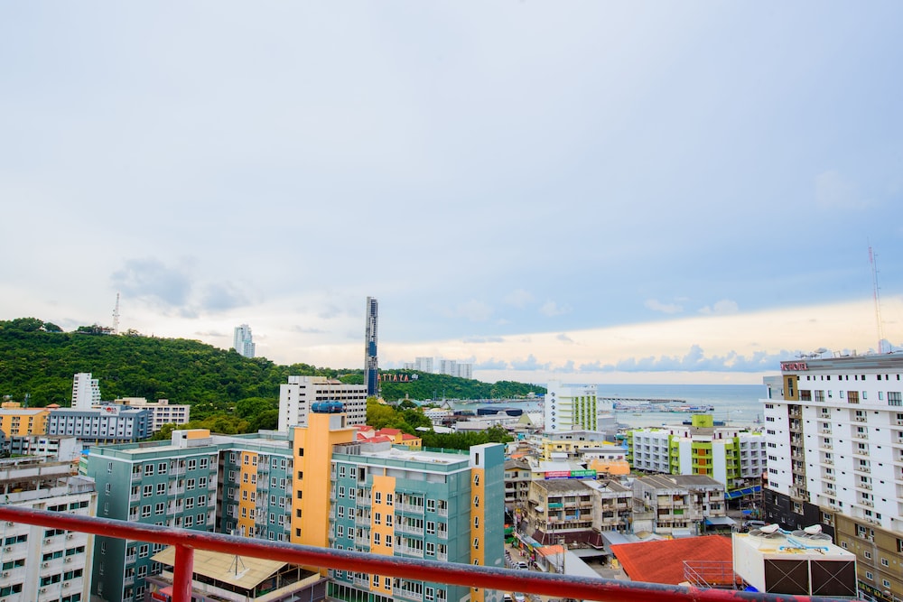 Marine Yensabai Hotel Pattaya 20/24