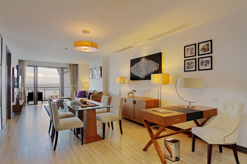 Lv8 Resort Hotel 61/72