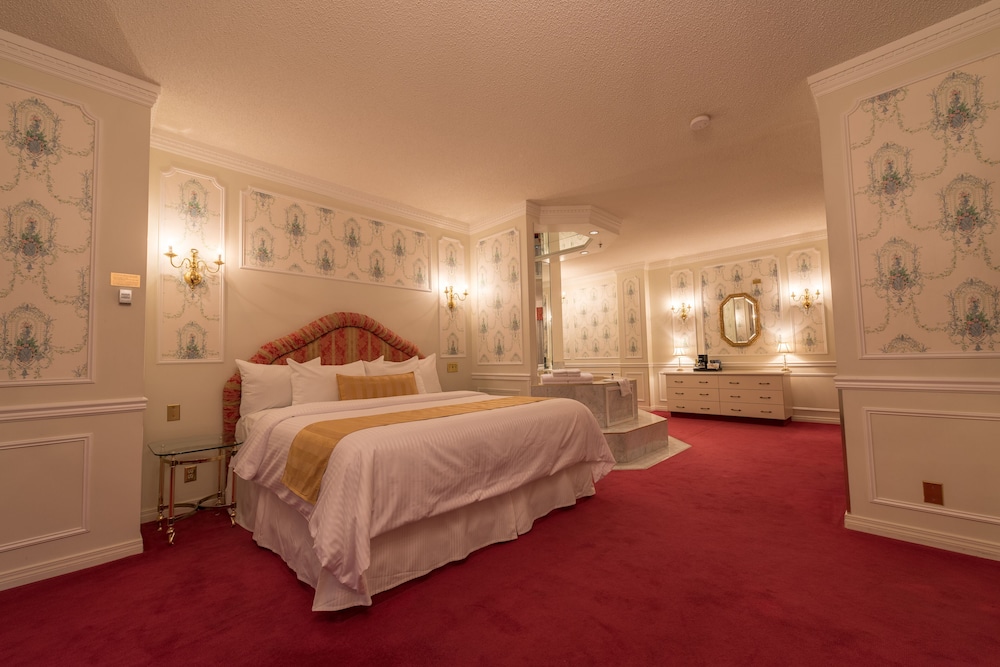 Fantasyland Hotel 30/84