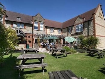 The Bolingbroke Hotel 17/35