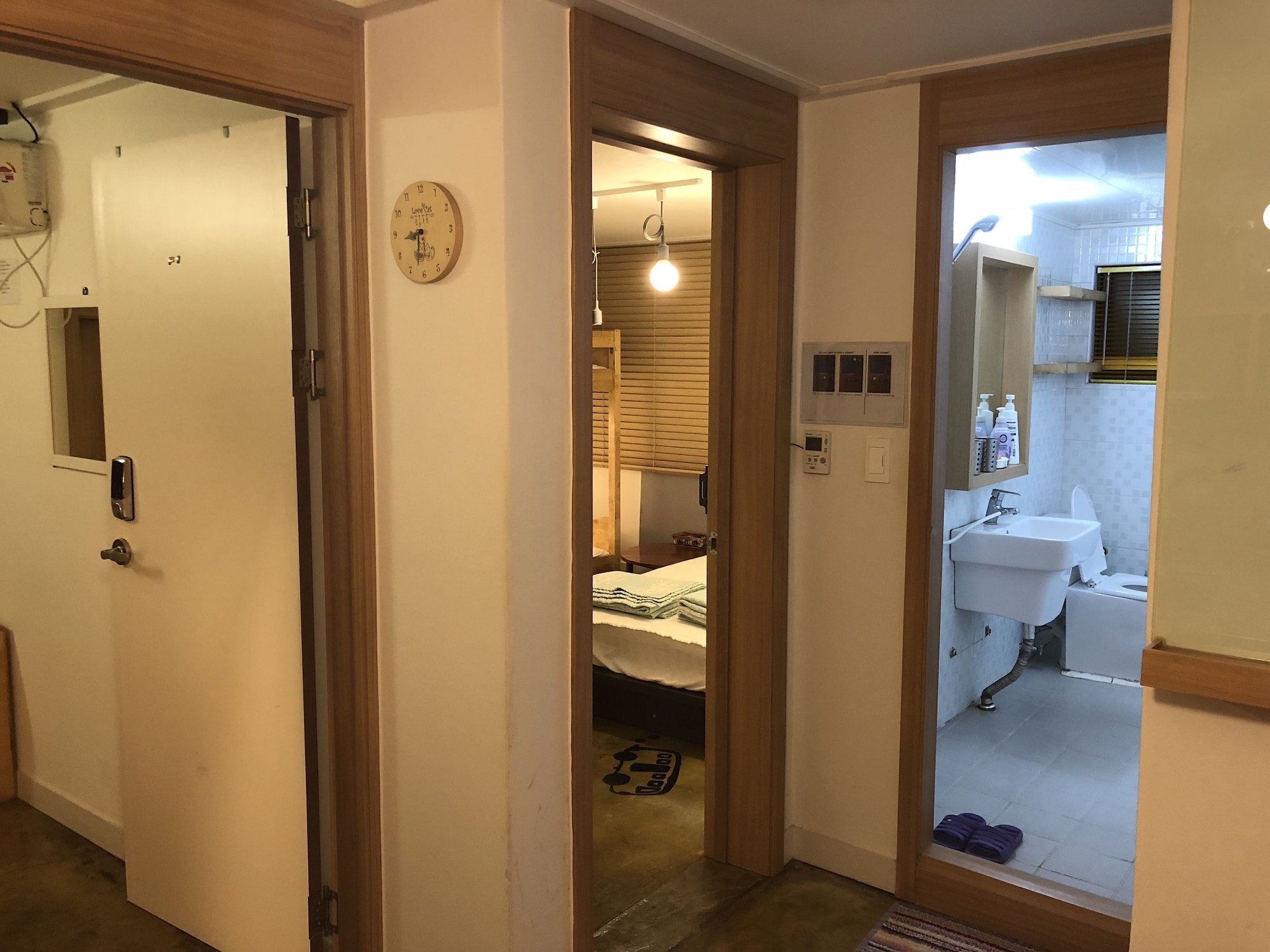 شقة عائلية بأسرّة بطابقين وسريرين كوين بغرفتي نوم، High Street Guest House 3/4