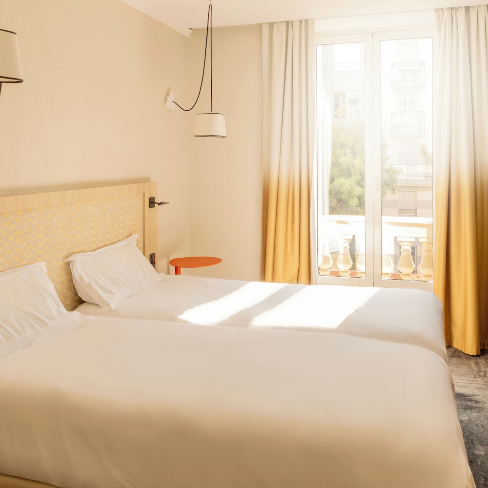 COMFORT, DOUBLE OR TWIN BED
